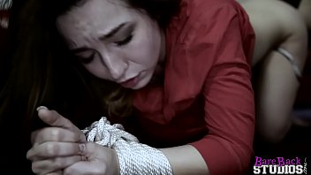 Địt con ghẻ Bambi Brooks trong phim Breaking My Step Daughter